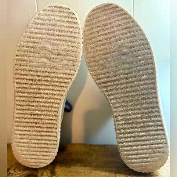 J Slides Women's Parker Fashion Sneaker, White/Navy, Size 10 - Picture 6 of 9